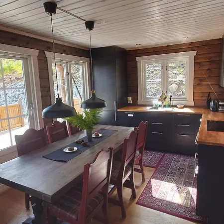 Holiday home Ny Tommerhytte *